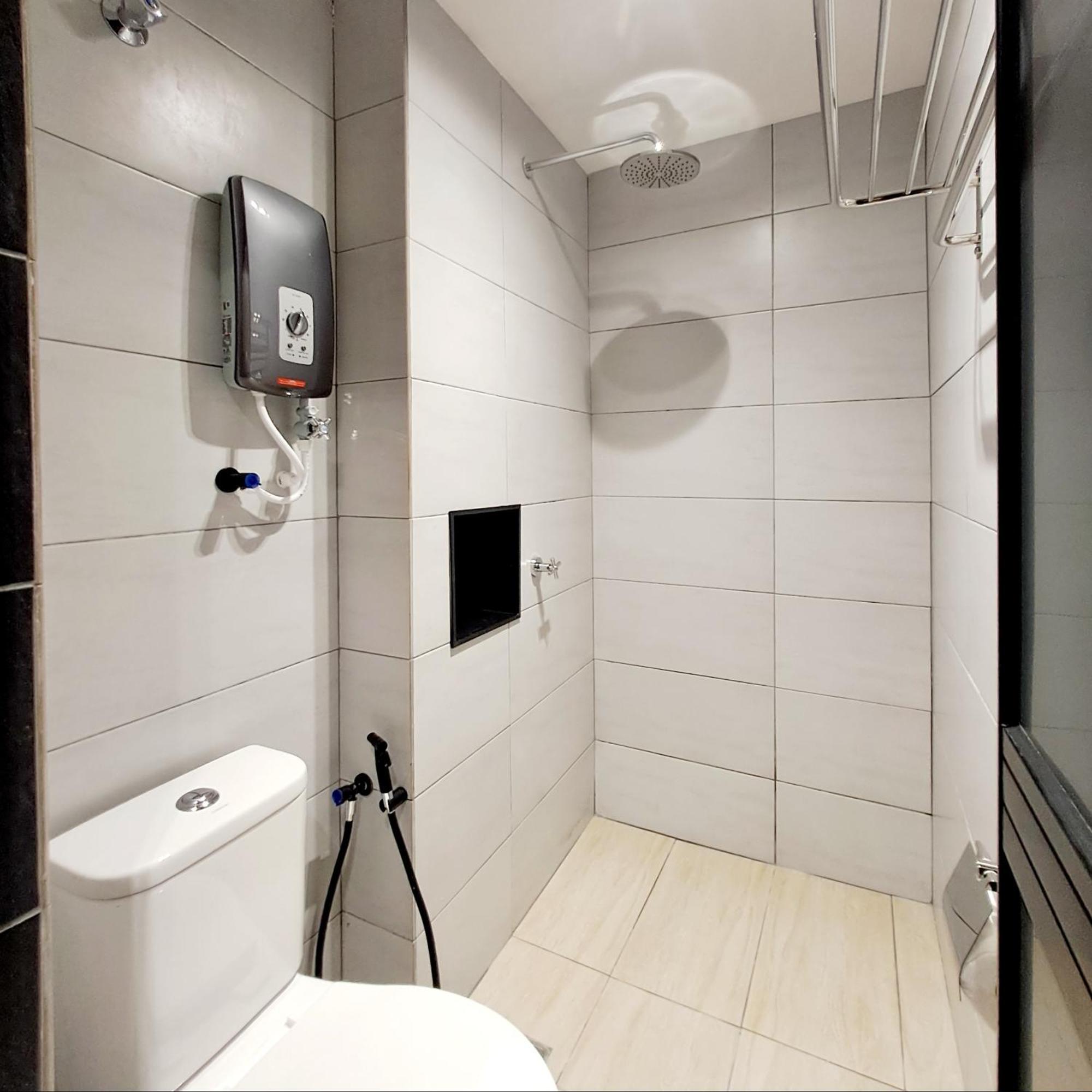 Urban Inn, Salak Tinggi Sepang Exterior photo